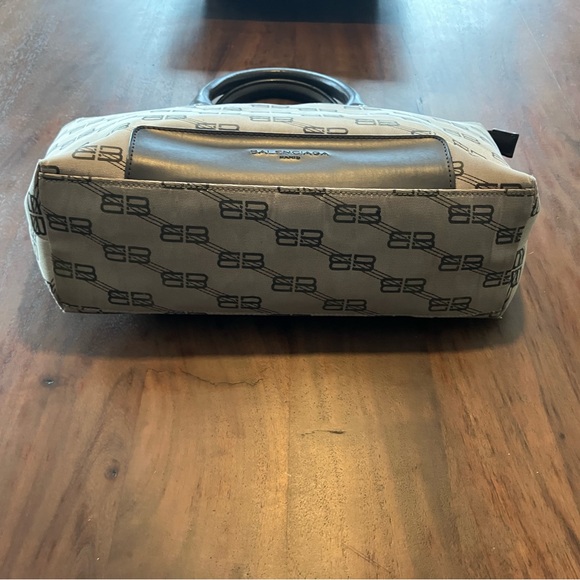 Balenciaga brown logo Tote Bag with COA - Picture 2 of 8